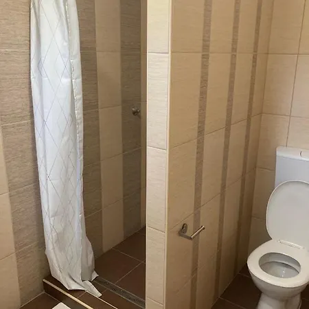 ゲストハウス Vadvirag Vendeghaz Köveskál